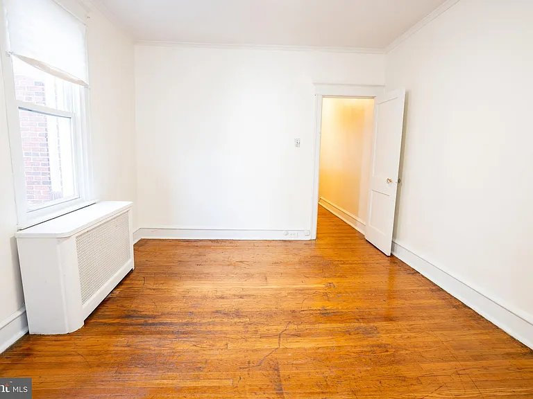 5453 W Montgomery Ave — Photo 17