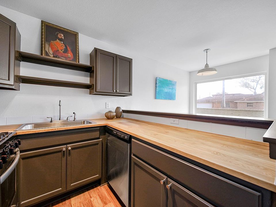 1st image of 1408 Hughes St #14