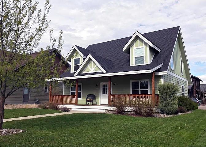 1st image of 123 Aspen Grove Ct