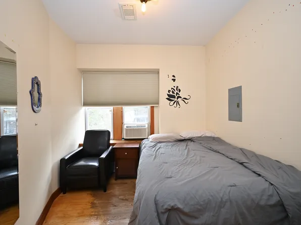 1479 East 32nd Street image 13 of 21