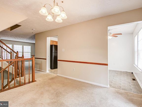5th image of 12825 Carousel Ct