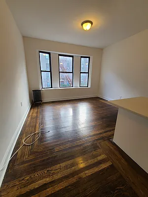 Rented by Cheskel Meisels, LREB | media 8