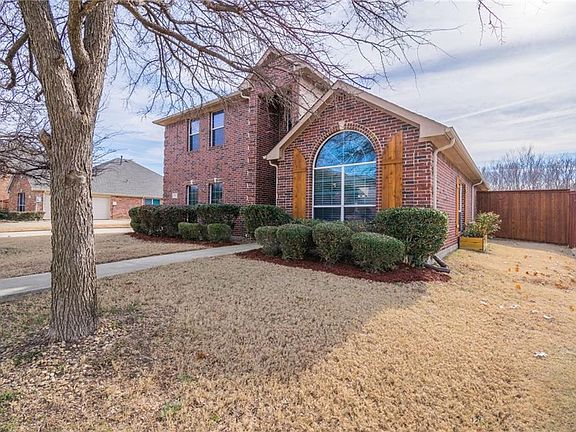 3rd image of 224 Creekside Dr