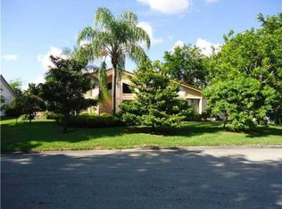 8840 NW 50th Dr, Coral Springs, FL 33067