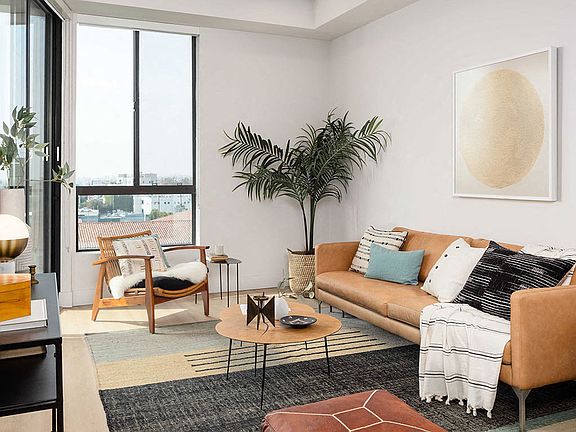 4th image of 3833 Dunn Dr #Penthouse 8