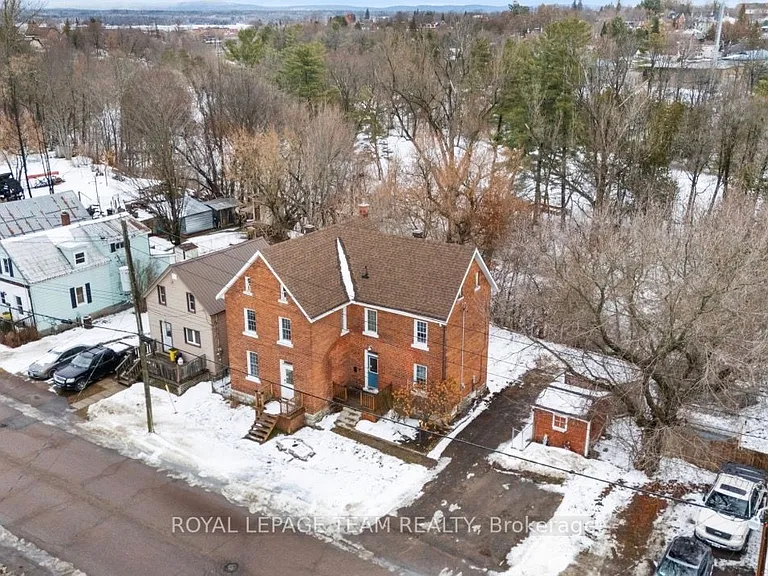 509 Moffat St — Photo 2