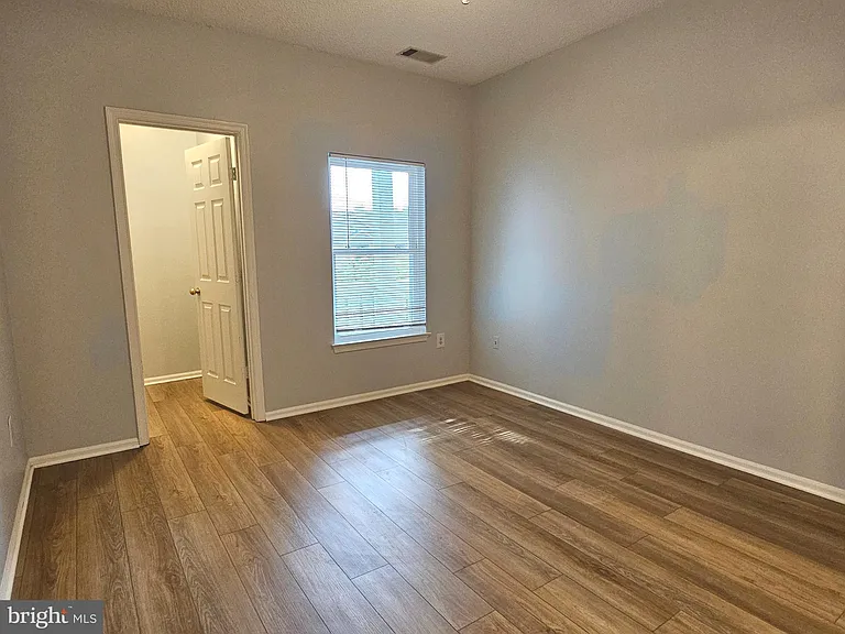 6005 Rosebud Ln #301 — Photo 15