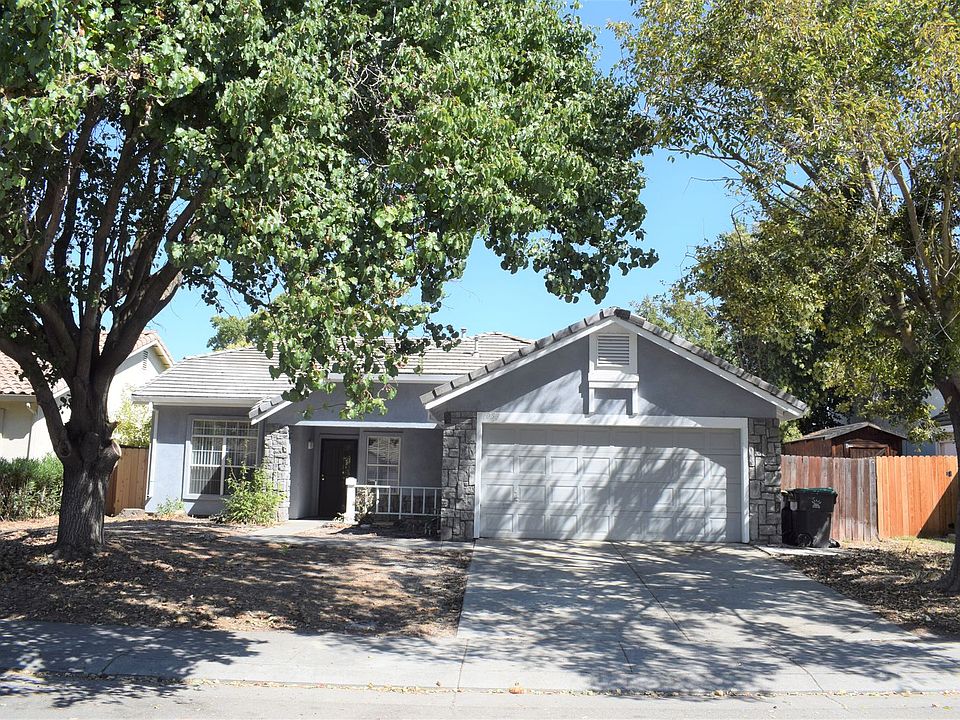 1st image of 1053 Carrie St