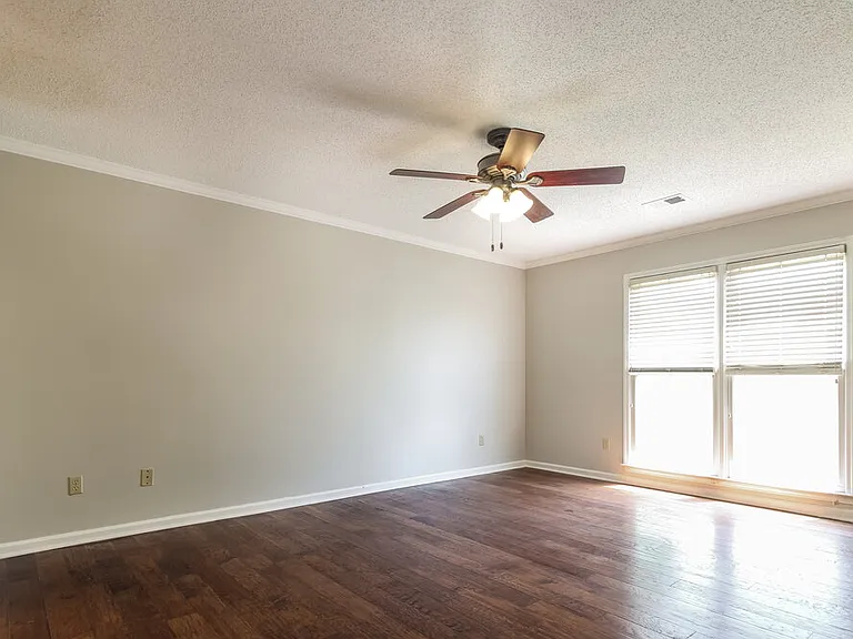 9354 Sarsen Dr — Photo 9