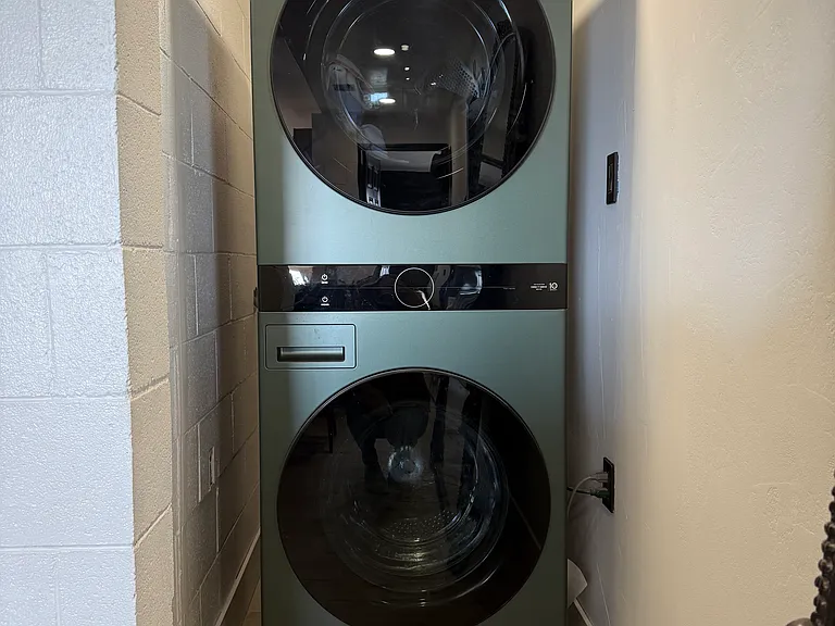 Washer dryer in unit