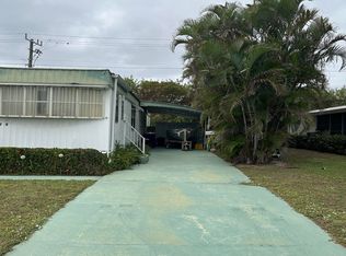 8198 SE Swan Ave, Hobe Sound, FL 33455