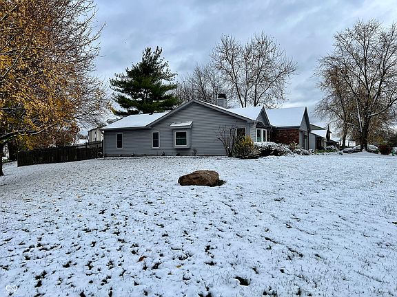 4th image of 6826 Dunsany Ln