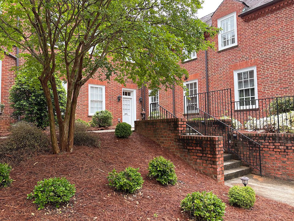 Entrance up 8 steps