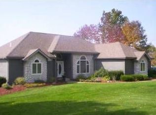 4544 Woods Rd, East Aurora, NY 14052