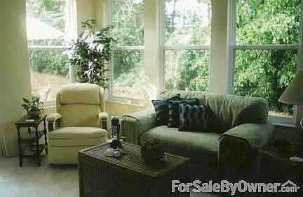 3rd image of 645 Carrick Dr