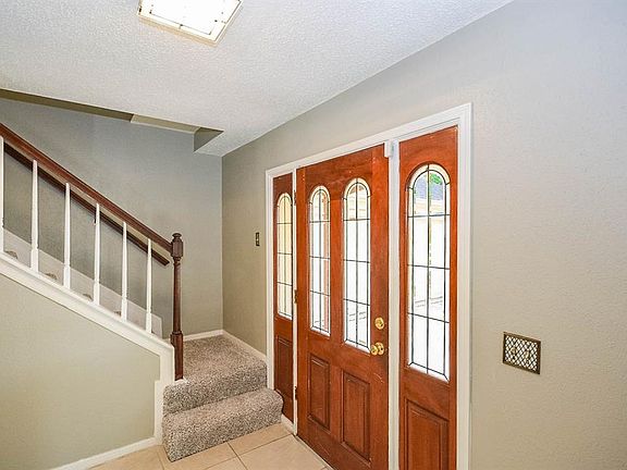 3rd image of 2207 Mill Creek Dr