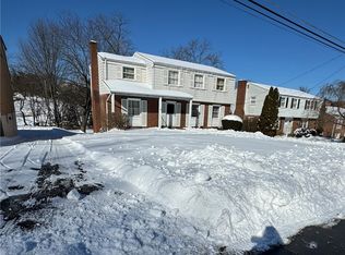 133 Spartan Dr, Bethel Park, PA 15102