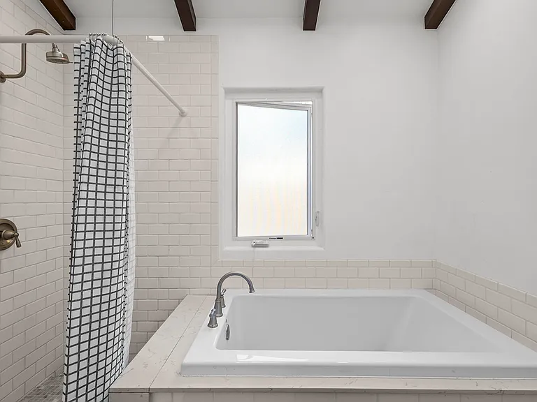 1305 Scenic Dr — Photo 45