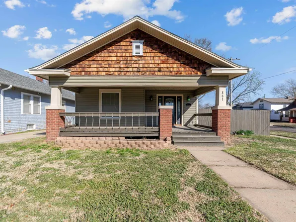 861 Highland Ave, Salina, KS 67401