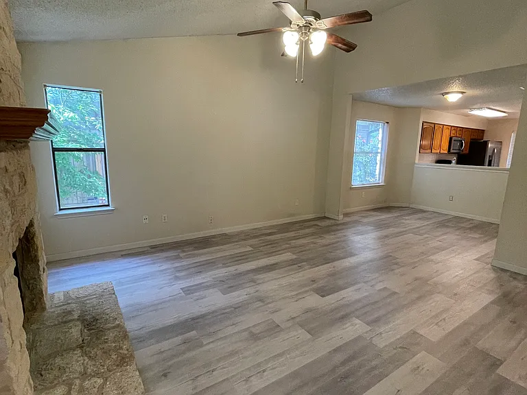 13719 Cambourne Dr — Photo 21