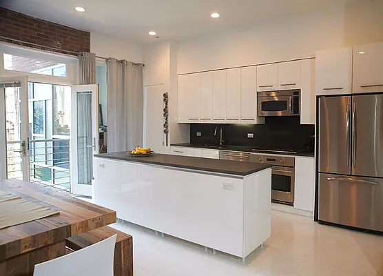 Sold by SKNY | media 8