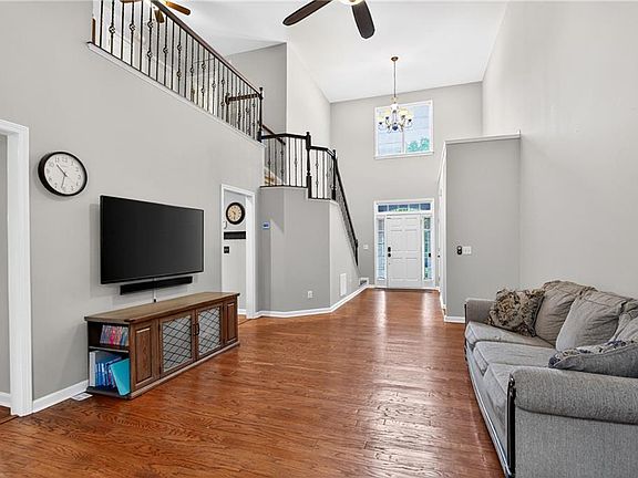 5th image of 4557 Village Springs Pl