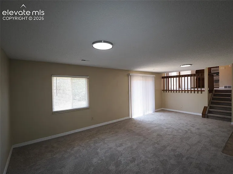 7525 Deer Trl — Photo 17