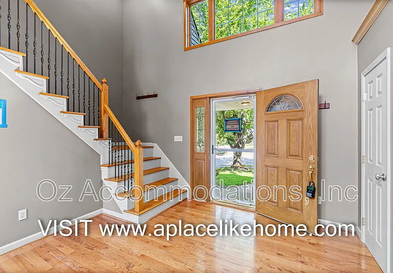 1140 SW Huntington Dr — Photo 3
