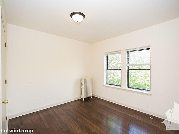 4th image of 5740 N Winthrop Ave #211