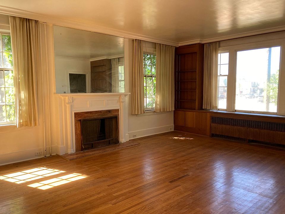 1st image of 203 9th St #1