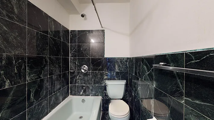 Rented by Bond New York | media 15