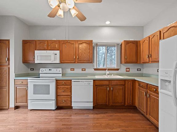 4th image of 21000 W Braxton Ln #21000