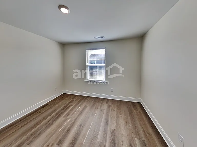 5319 Trust Dr — Photo 18