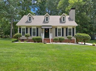 1345 Robin Hood Forest Dr, Pfafftown, NC 27040