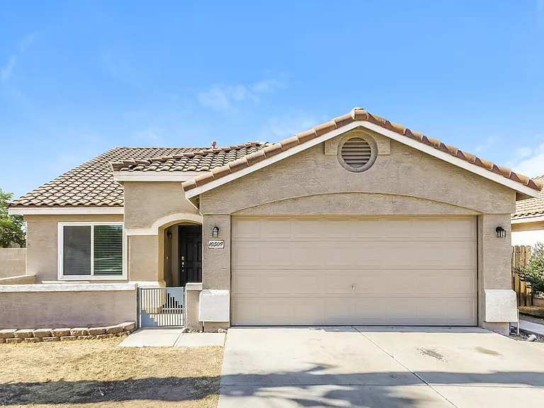 10509 W Angels Ln — Photo 1