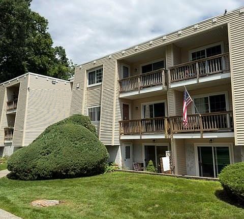 4th image of 525 Fox Run Lane