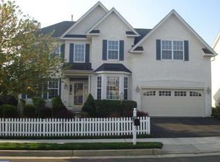 8 Kingsley Ct, Newtown, PA 18940