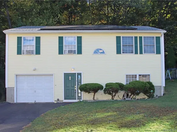 39 Woodlawn Avenue, Ansonia, CT 06401