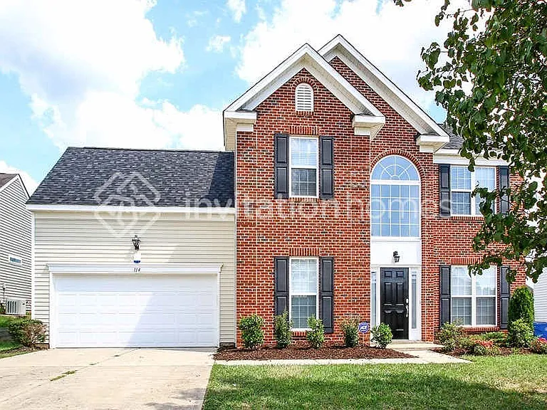 114 Elrosa Rd — Photo 1