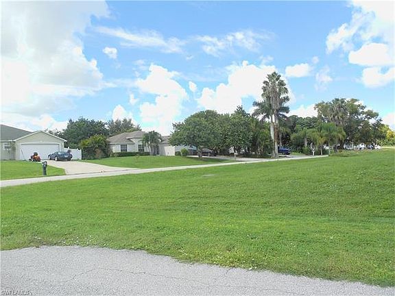2nd image of 2207 NE 21st Pl