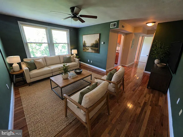 4405 1st Pl NE #32 — Photo 3