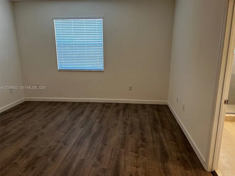 1120 SE 26th Ter #1120 — Photo 24