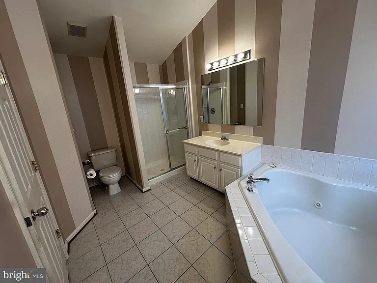 12921 Woodcutter Cir #107 — Photo 9