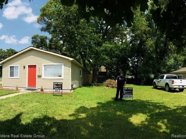 1005 E Muir Ave, Hazel Park, MI 48030