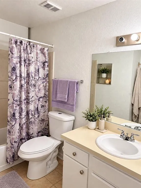 2 bed, 2.0 bath, 1101 sqft, $1,700 — Photo 2