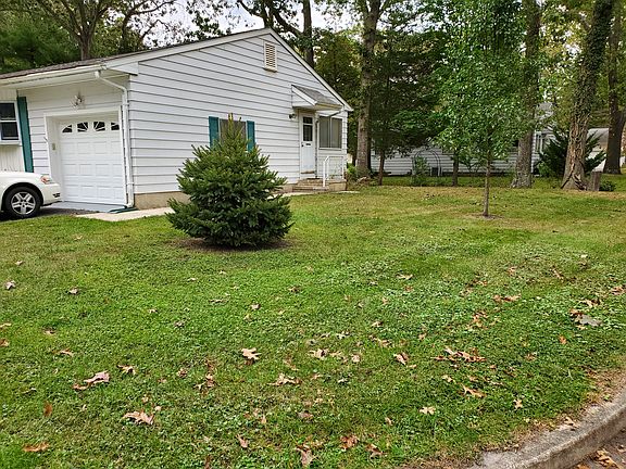 2nd image of 7 Nebraska Dr #A