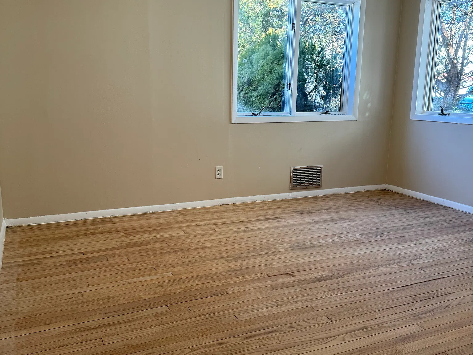 35 Myrtle Pl — Photo 1