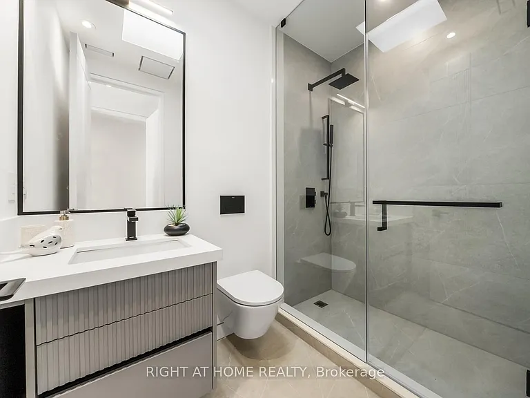 74 B Rathnelly Ave — Photo 36