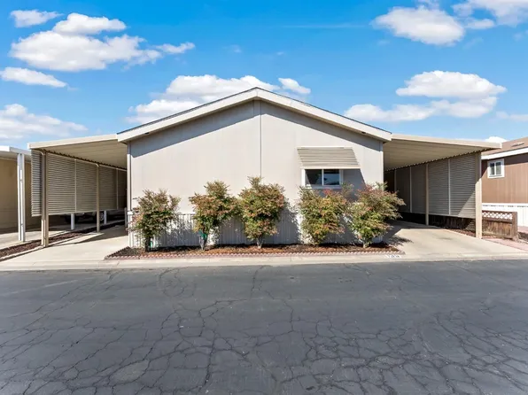 2575 S Willow Ave Space 135, Fresno, CA 93725