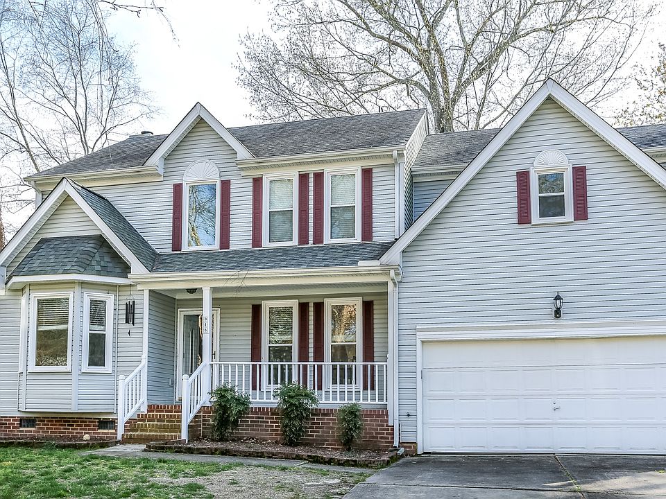 1st image of 916 Larkspur Ln